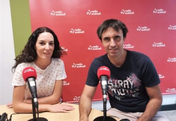 Cristina y Aitor entrevista en "La Casa de la Palabra" en Radio Euskadi. Por Udare